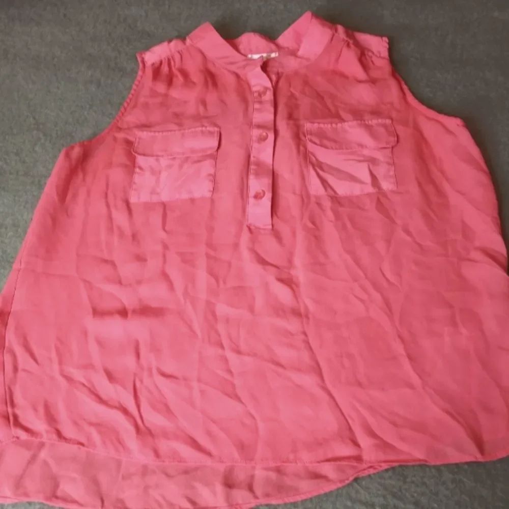 Parker S Light Coral 100% Silk Pockets Slvlss 1/4 Button Up Women's Shirt Blouse